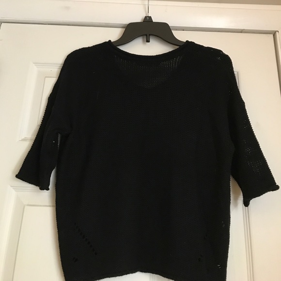 Black crop top sweater - Picture 3 of 3