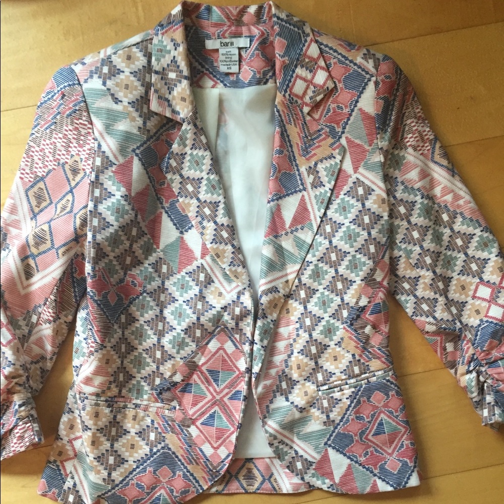 XS bar III tribal print blazer