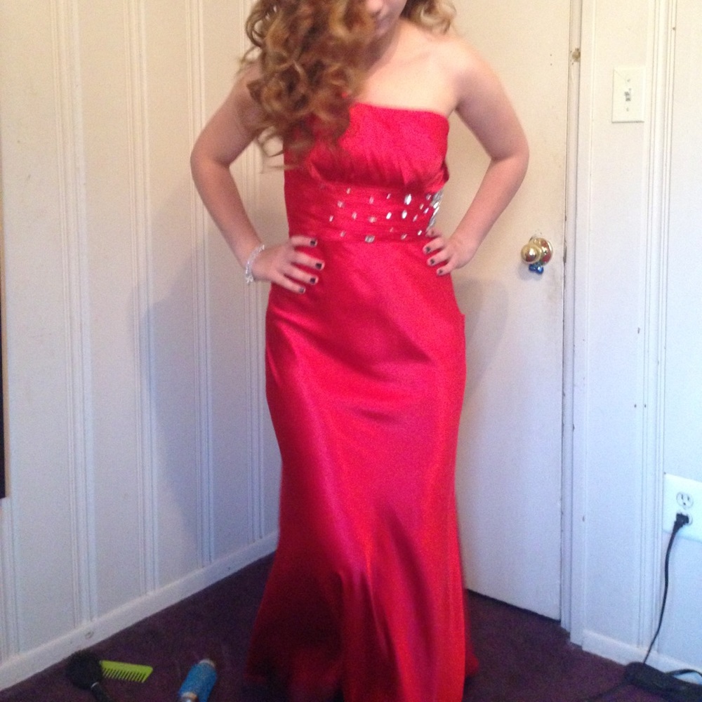 Red prom dress/gown