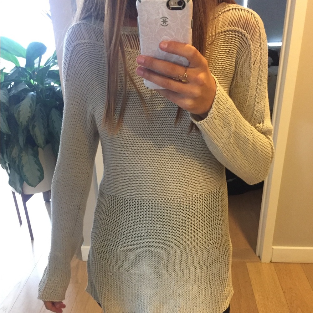 BB Dakota sweater