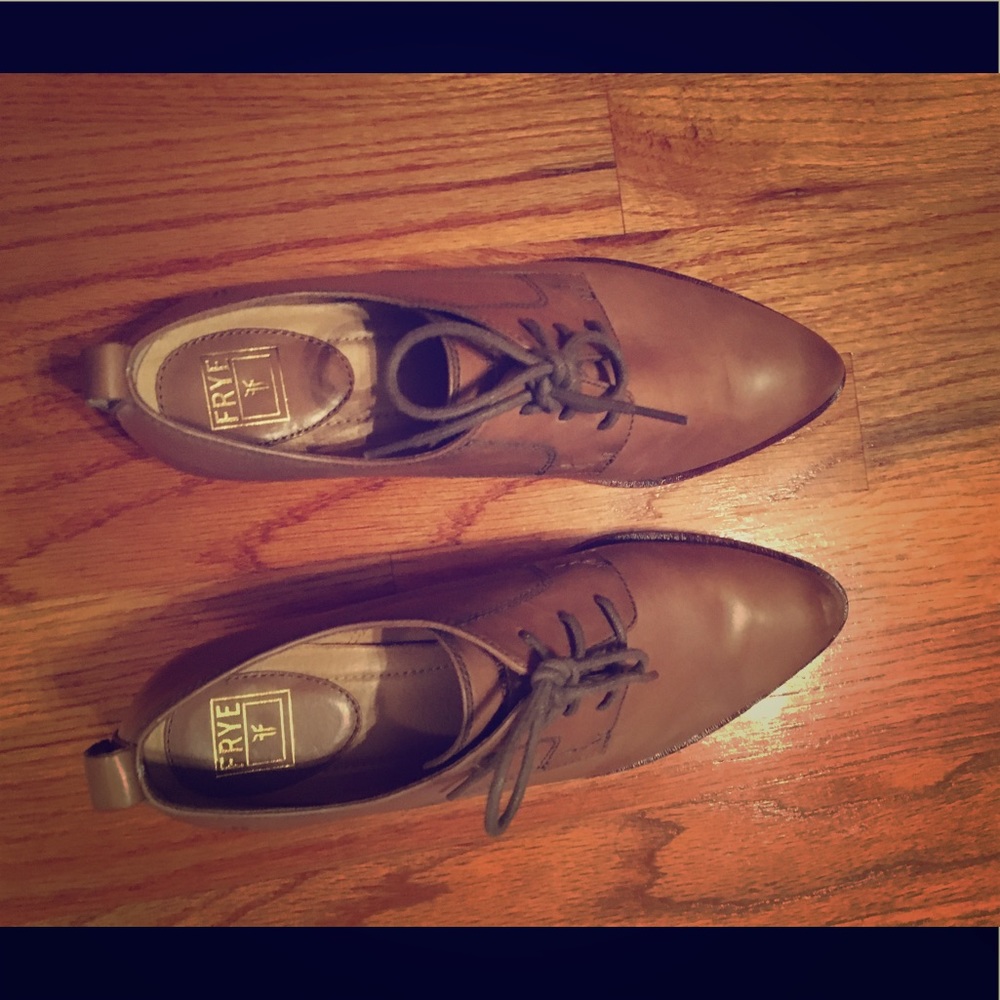 Frye Reese Oxford