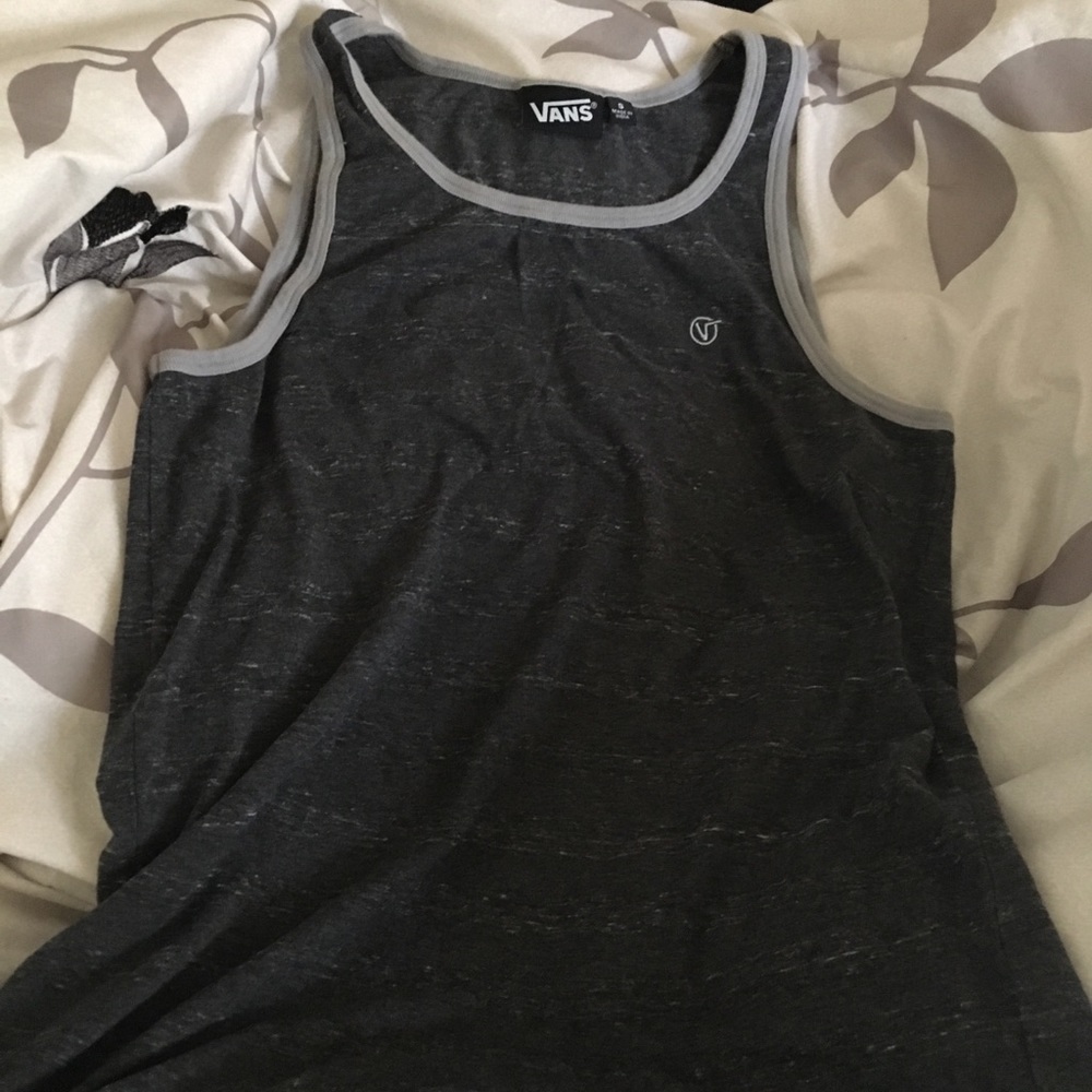 Small Men’s Vans tank top