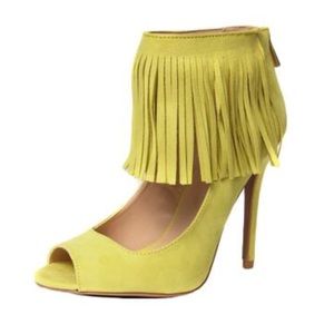 ~Brand New~ Lime fringe pumps