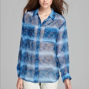Equipment python print silk blue blouse XS