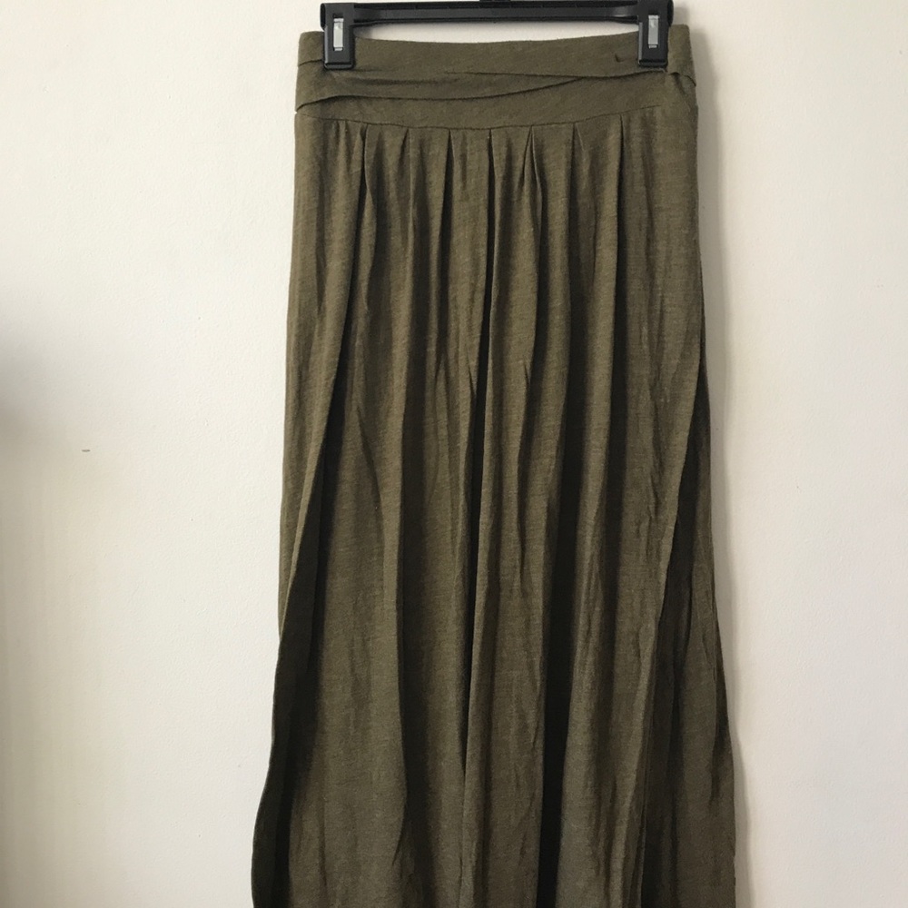 OLD NAVY MAXI SKIRT OLIVE GREEN