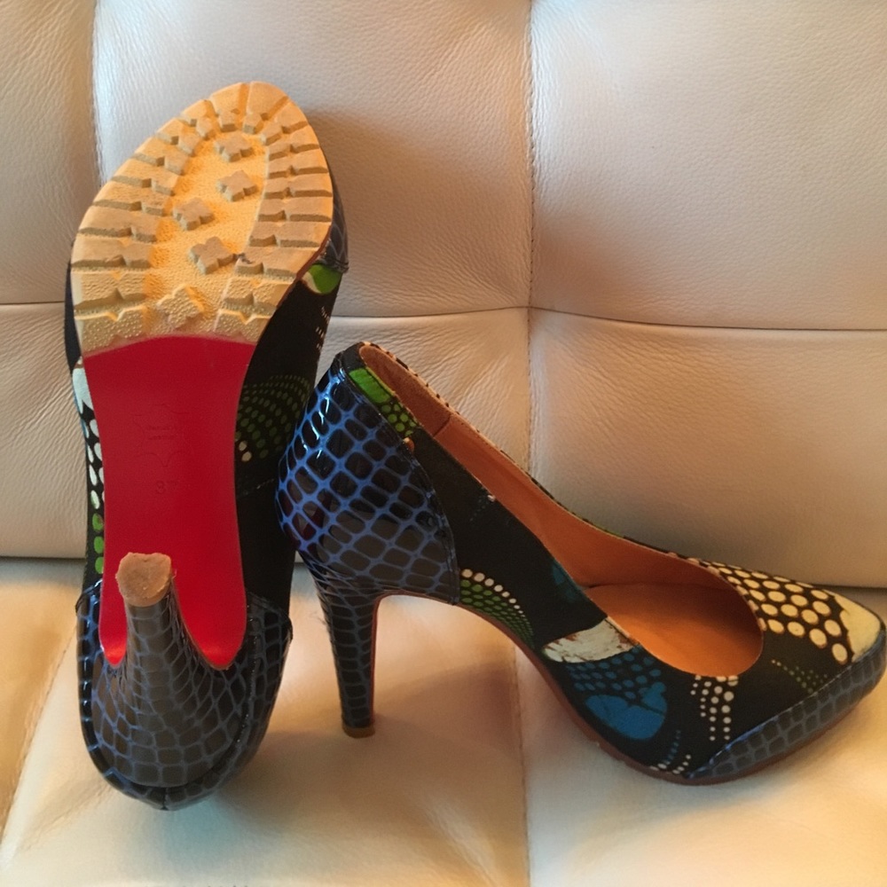 Heels - Picture 3 of 6