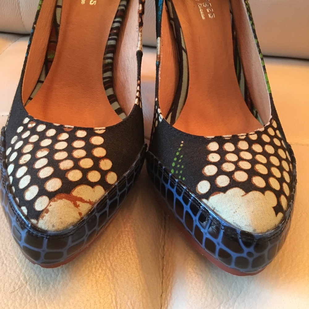Heels - Picture 5 of 6