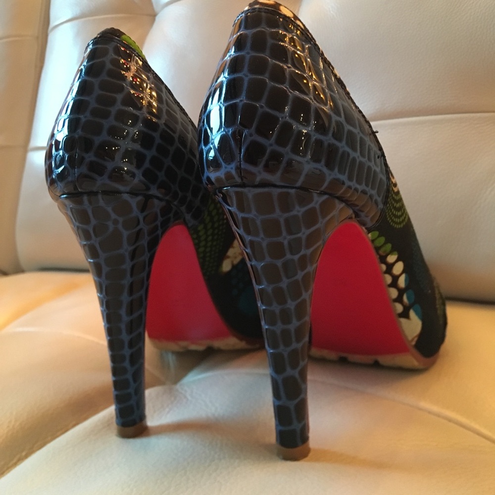 Heels - Picture 6 of 6
