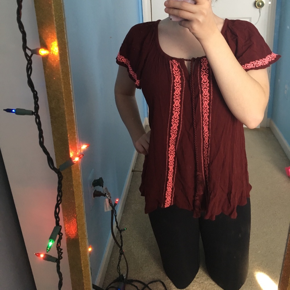 Mossimo Supply Co Burgundy Tee with Pink Detailing - Picture 2 of 3