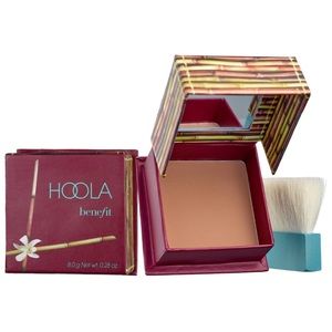Benefit Cosmetics- Hula Natural Bronzer