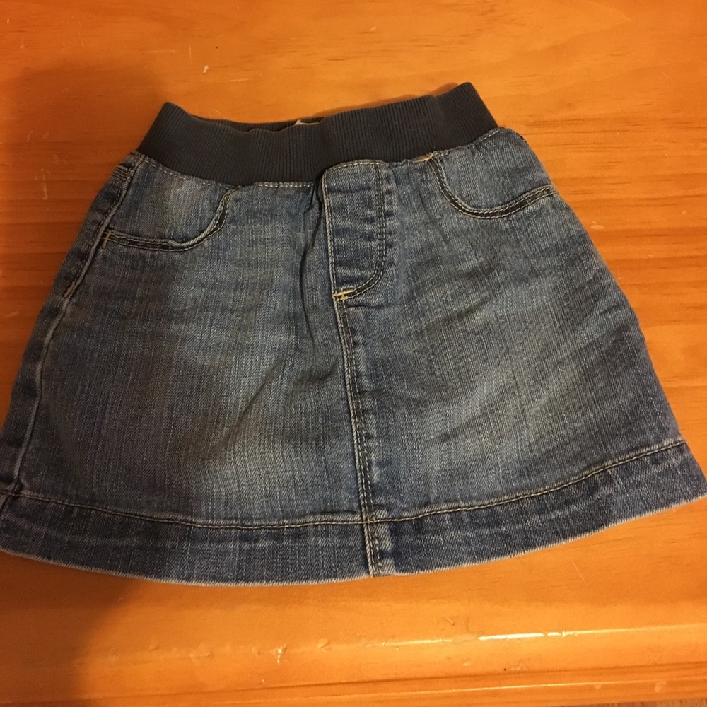 Old Navy size 4 t denim Skirt with built in shorts