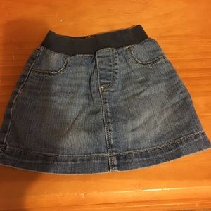 Old Navy size 4 t denim Skirt with built in shorts