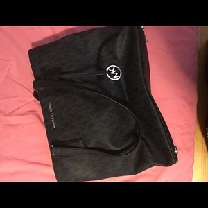 Micheal Kors black bag