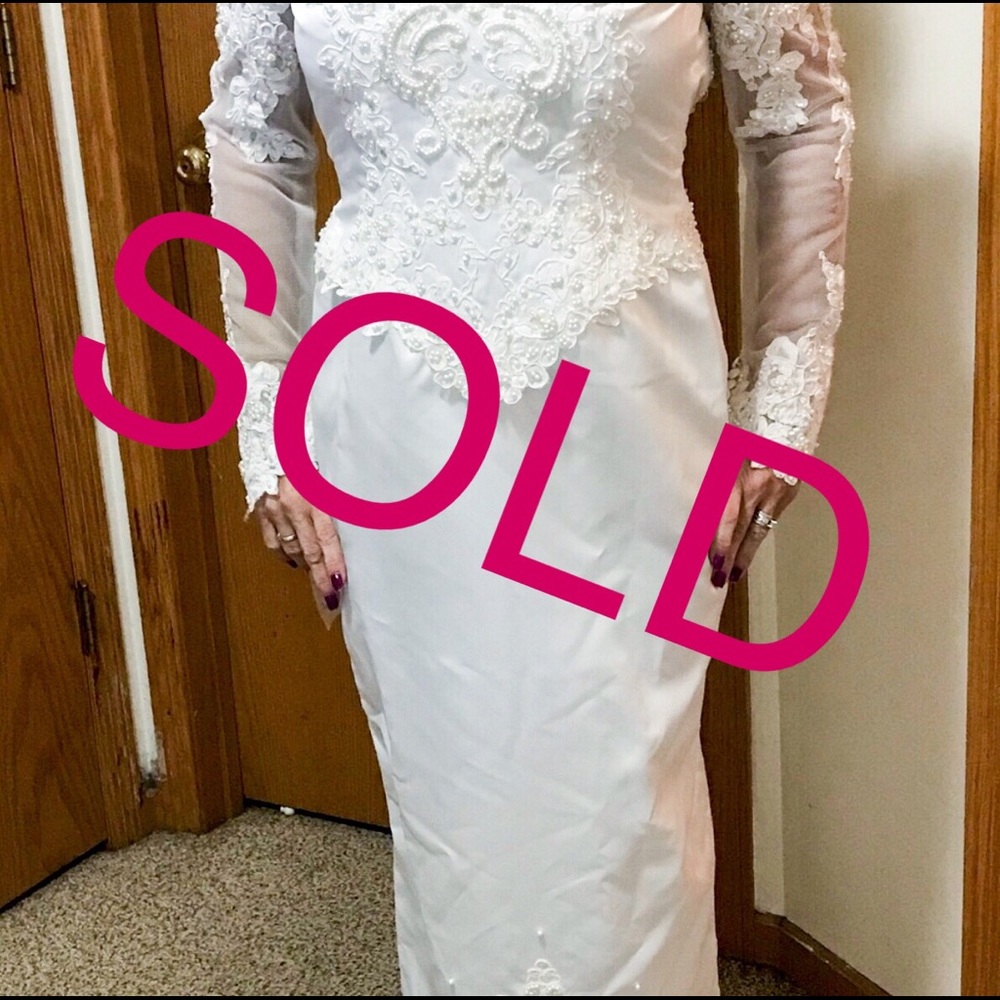 ✨✨✨SOLD!!!!!✨✨✨Eden Bridal Sheath Wedding Dress