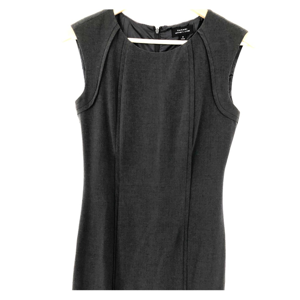 Tahari Sheath Dress Size 4
