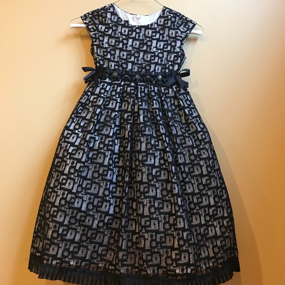 ISABELLA & CHLOE SIZE 6 GIRLS DRESS