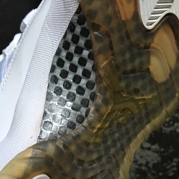 Air Jordan Retro 11 Silver Anniversary - Picture 3 of 6