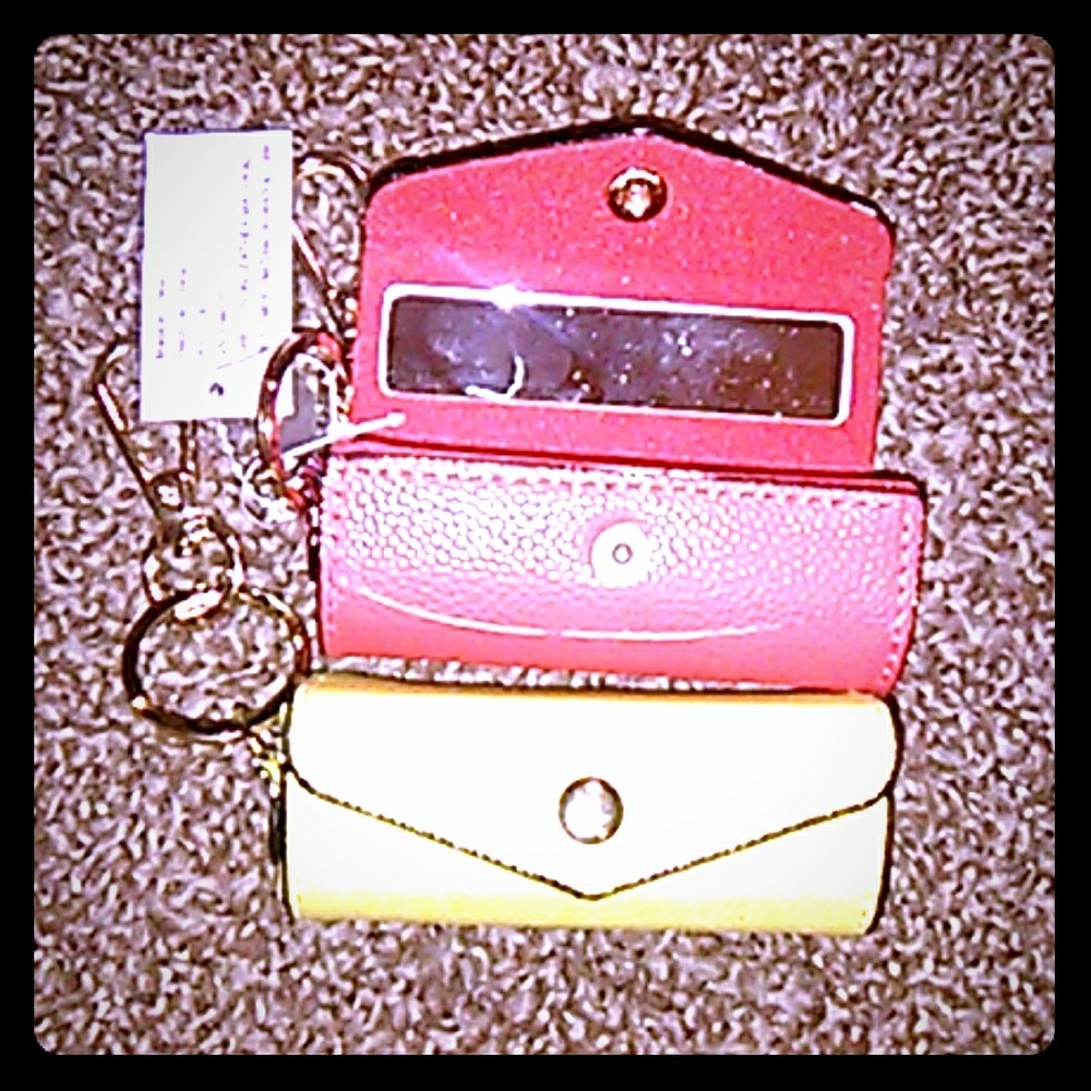 Keychain lipstick holder