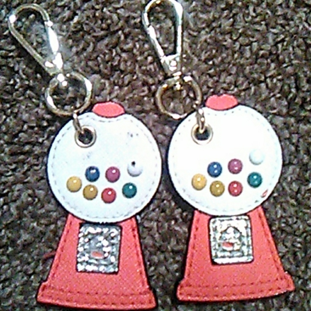 Gumball machine keychain