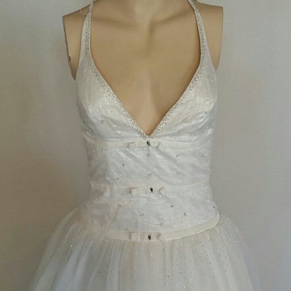 Jessica designs size 4 prom/wedding dress - Picture 2 of 4