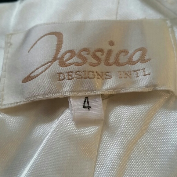 Jessica designs size 4 prom/wedding dress - Picture 4 of 4