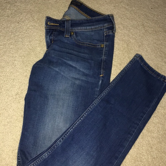 Levi’s Skinny Jeans - Picture 1 of 6