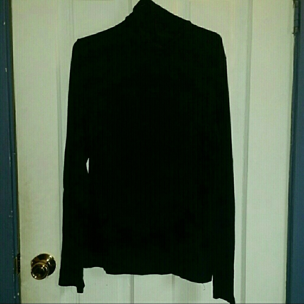 Black long sleeve turtleneck