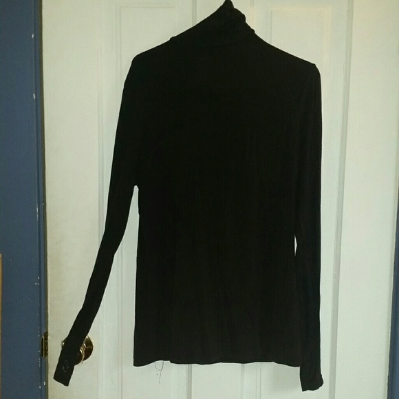 Black long sleeve turtleneck - Picture 2 of 3