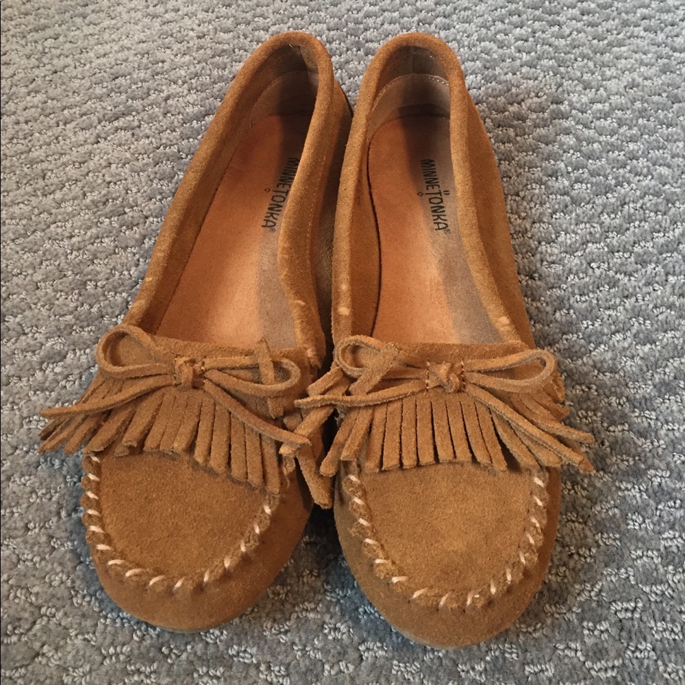 Minnetonka Leather Flats