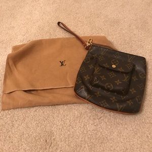 Louis Vuitton Wristlet