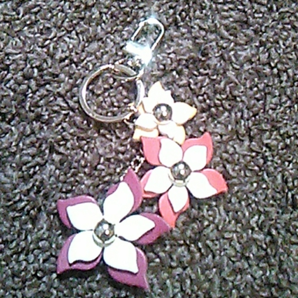 Flower keychain - Picture 2 of 2