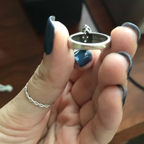 Marquis shaped diamond ring - Picture 4 of 6