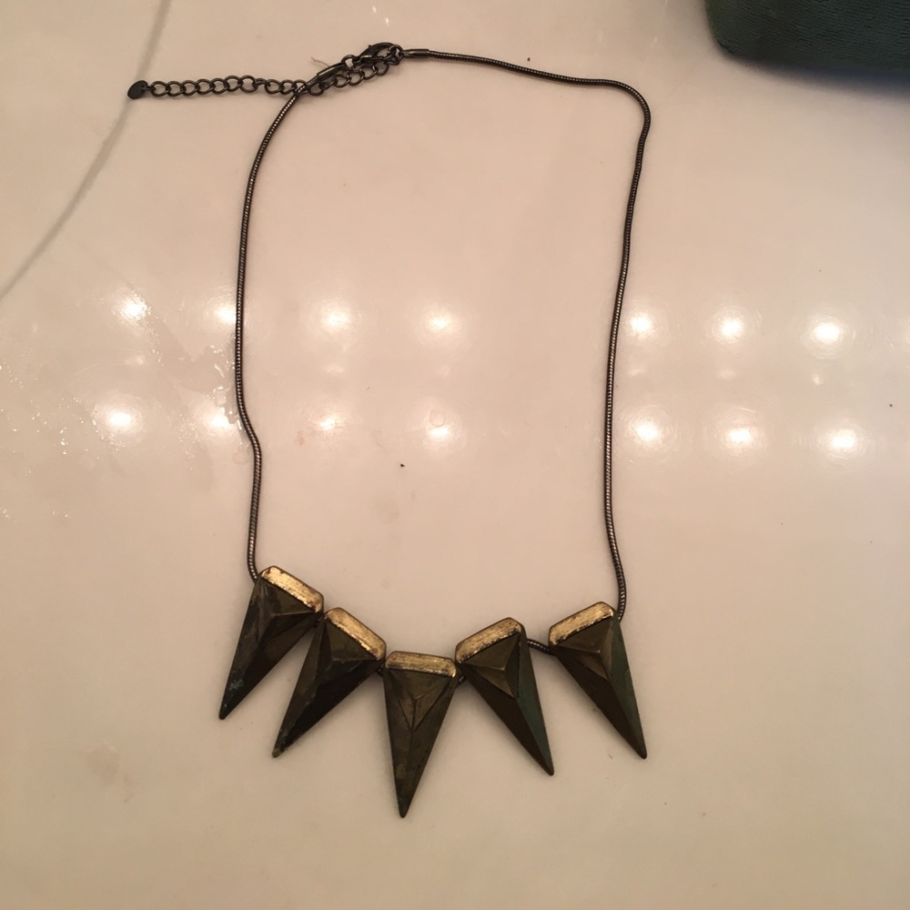 Statement necklace