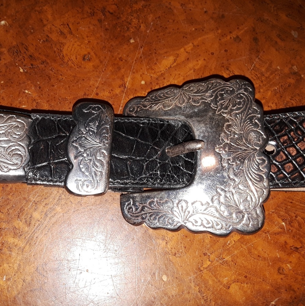 Leather belt