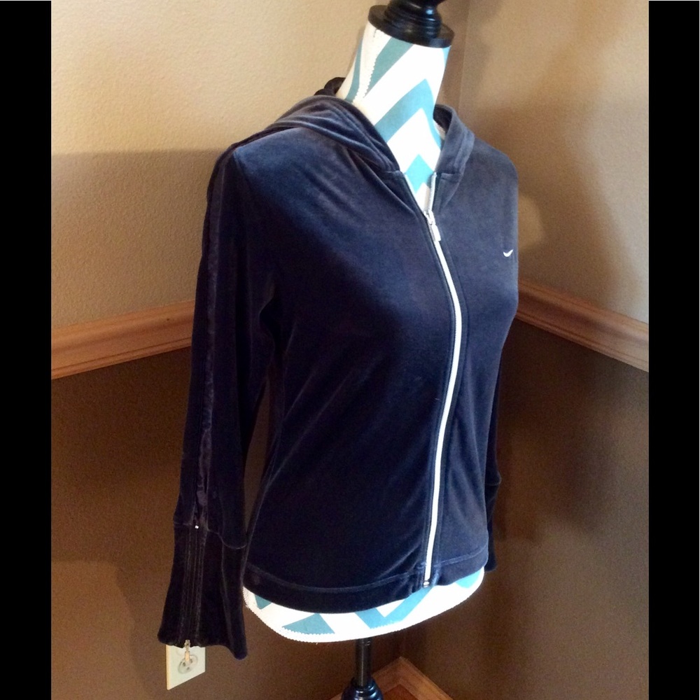 💕New listing💕 Nike full zip hoodie jacket. - Picture 1 of 6