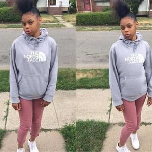 Meet your Posher, Samira