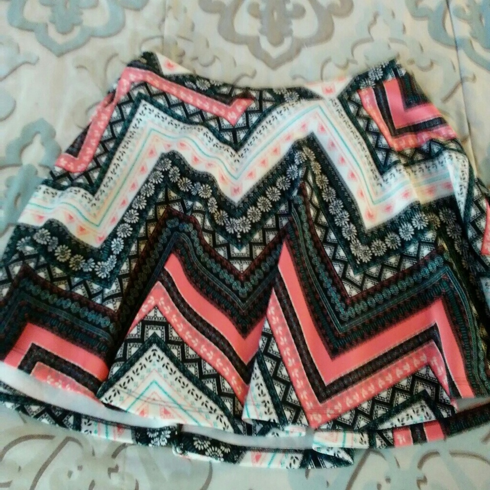 Gorgeous stretchy skirt