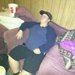 Meet your Posher, Logan