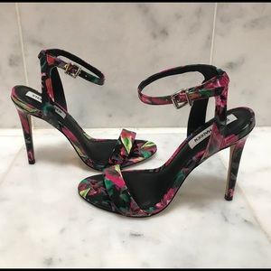 Steve Madden Floral Print Strap Heel (New)