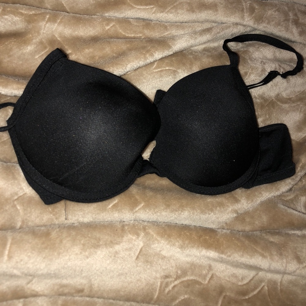 Black push up bra