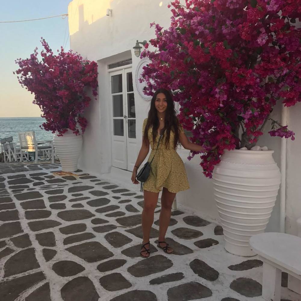 Meet your Posher, Lina