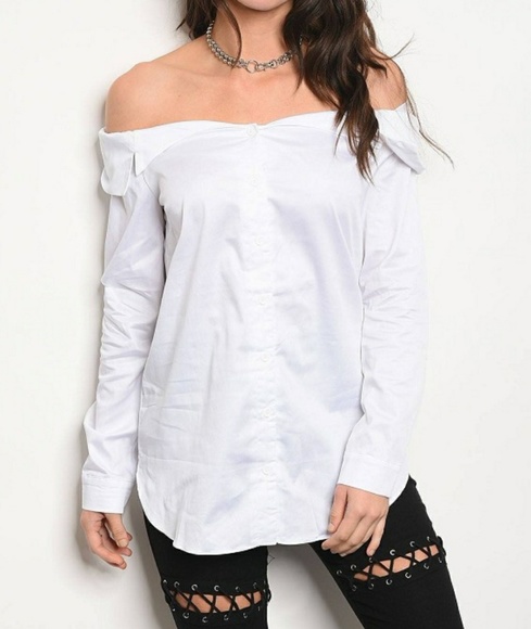 Tops - 🔴Off Shoulder Button Down!