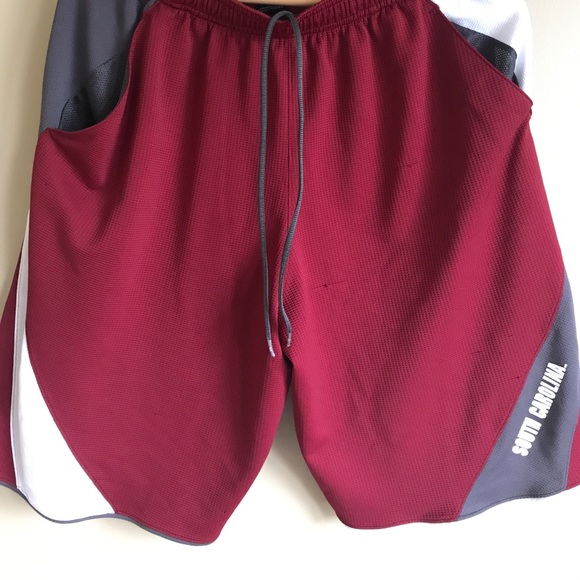 College Gear UA South Carolina Gamecock men’s b-ball - Picture 1 of 1