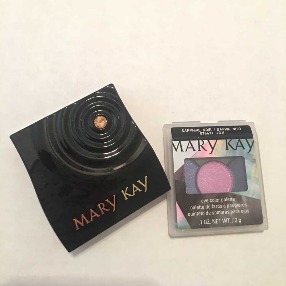 💜Mary Kay eyeshadow and case