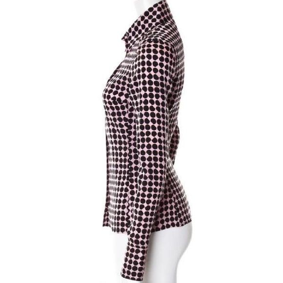 SOLD!🤑✅Silk button down blouse/shirt 👚 - Picture 4 of 8