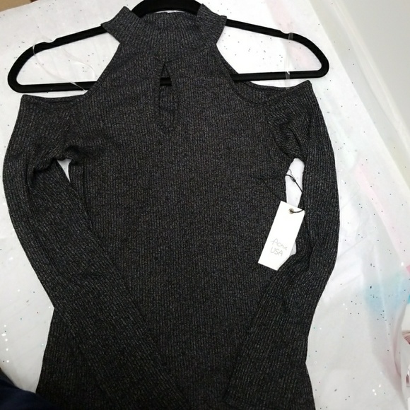 🔴Cold Shoulder Sweater! (PRICE FIRM) - Picture 4 of 6