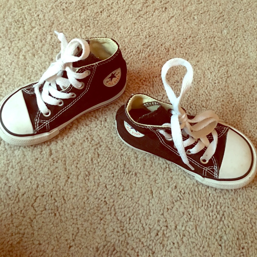 Toddler black 6 Converse