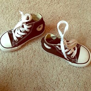 Toddler black 6 Converse