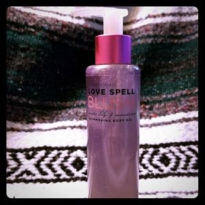 Love spell shimmering body gel