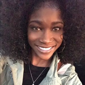 Meet your Posher, Devin